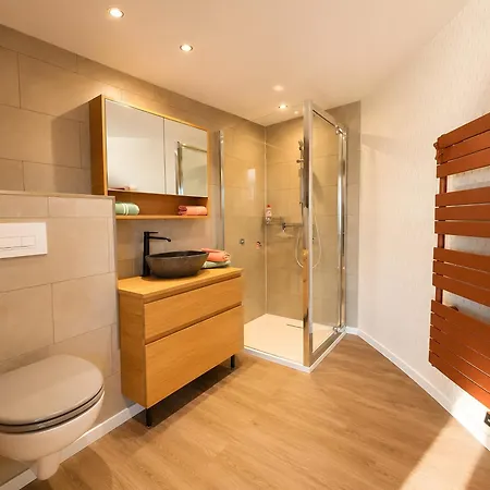 Cosy En Rez-de-jardin Appartement Marignier